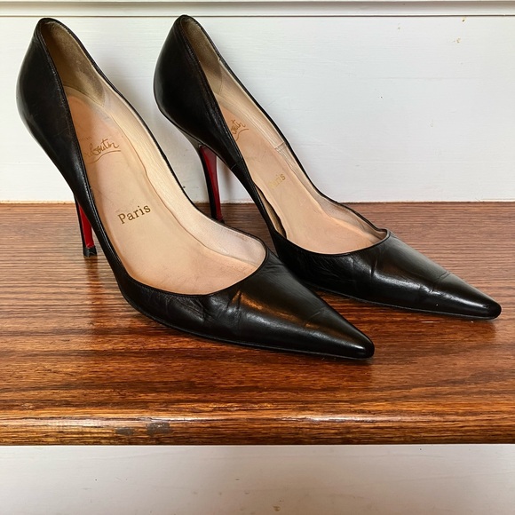 Christian Louboutin size 39 1/2 (8 1/2 US) black leather 4” heels. - Picture 2 of 10